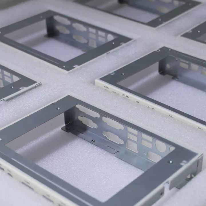 Hoe kiest u het juiste serverchassisplaatwerk voor prestaties en duurzaamheid?